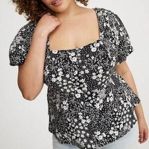 🖤 Torrid Black & White Floral Puff Sleeve Top – Size 1